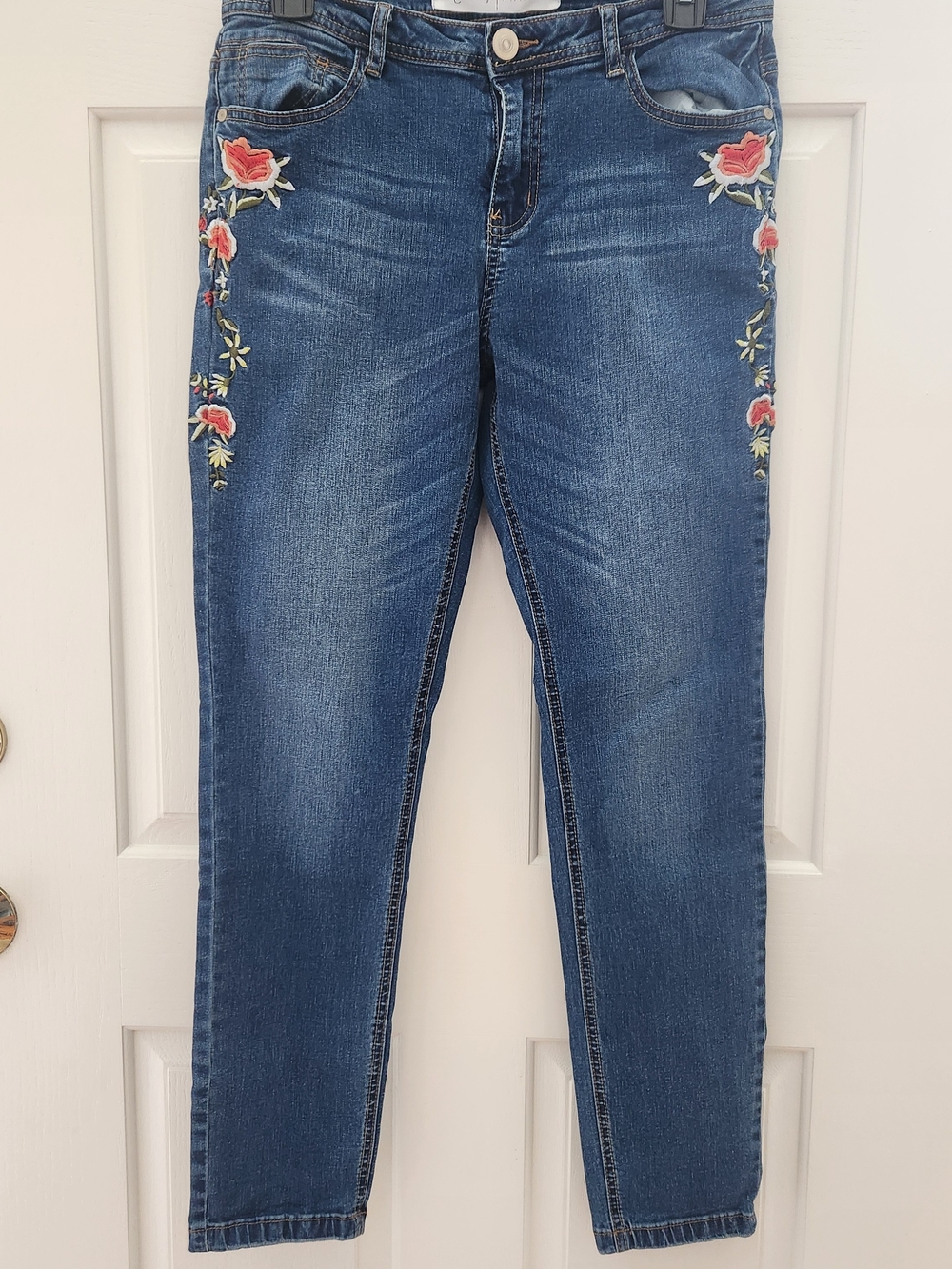 Absolutely Famous Blue Skinny Jeans with Rose Embroidery